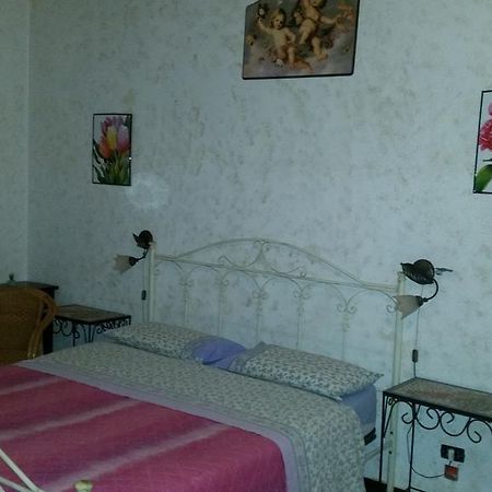 Il Balcone Sullo Stretto Bed and Breakfast Reggio di Calabria Rum bild